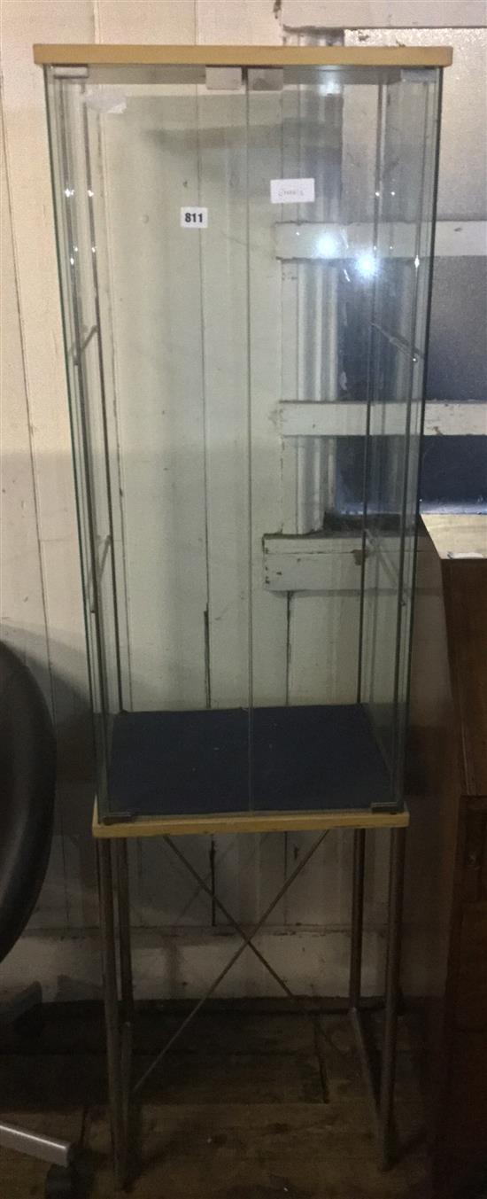 Shop display cabinet